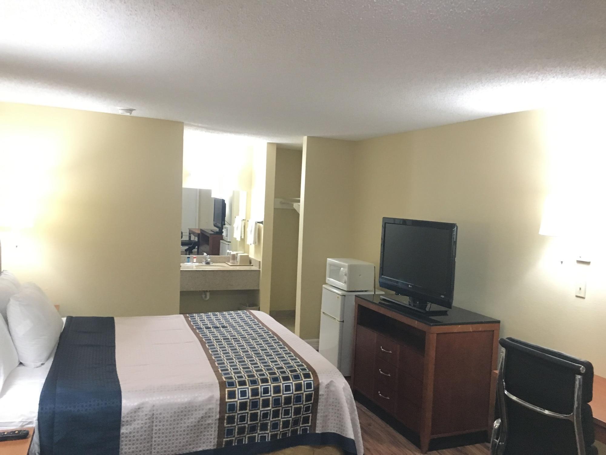 Navasota Inn 21/25