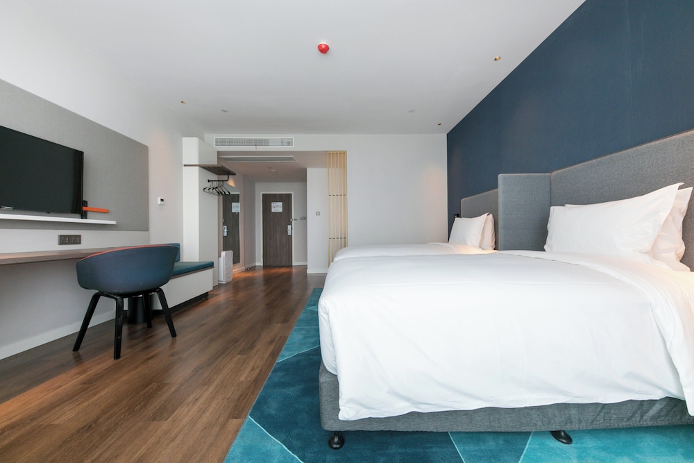 Standard, Twin Beds, Extra Floor Space