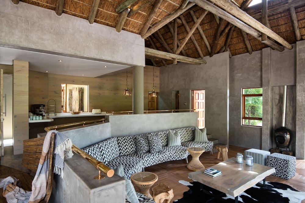 Lush Private Game Lodge 6/50