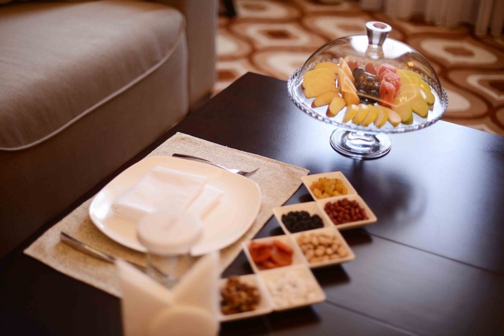 Lotte City Hotel Tashkent Palace 53/64