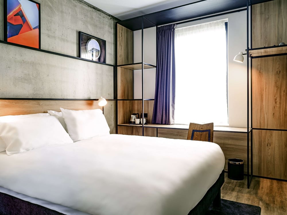 ibis Wakefield East Castleford 13/45