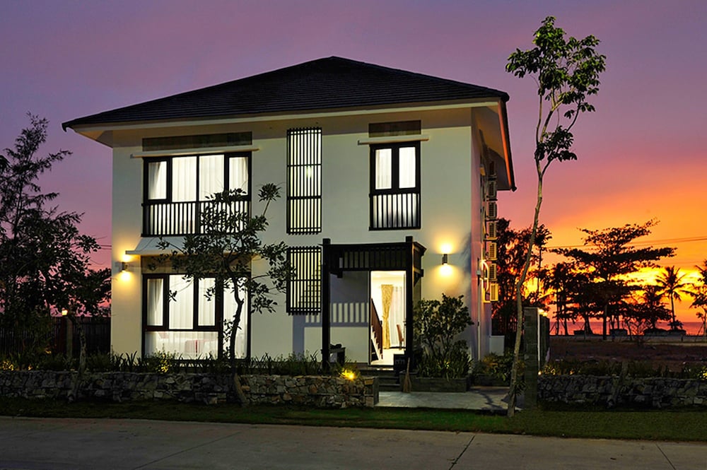 Kosmos Phu Quoc Villa 1/26