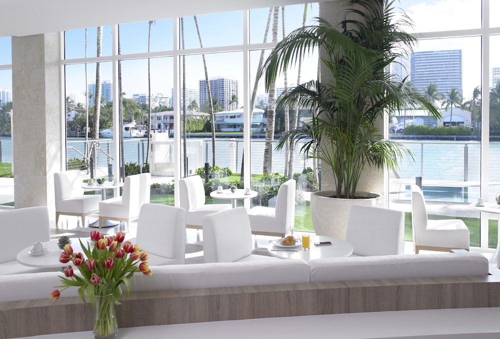 Grand Beach Hotel Bay Harbor 54/64