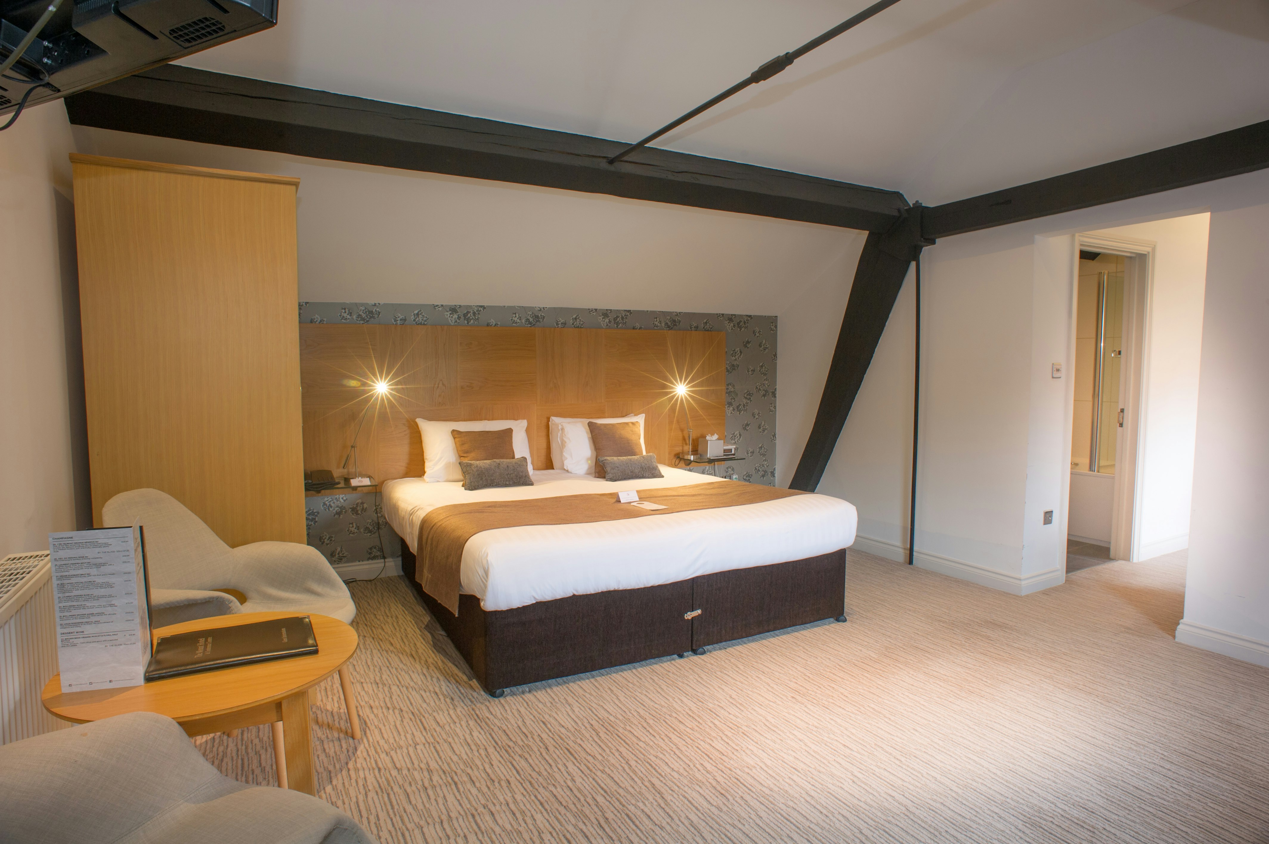 The Mount Hotel 22/80
