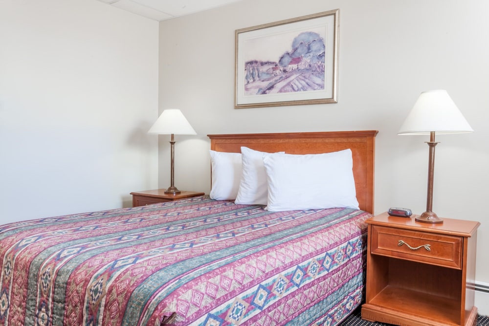 Tel Star Motel 8/50