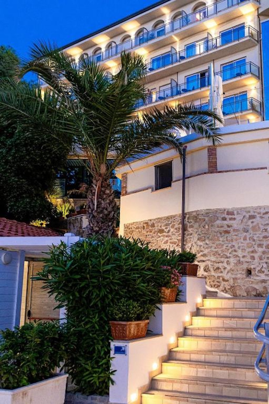GRAND HOTEL SANTA MARIA 29/30