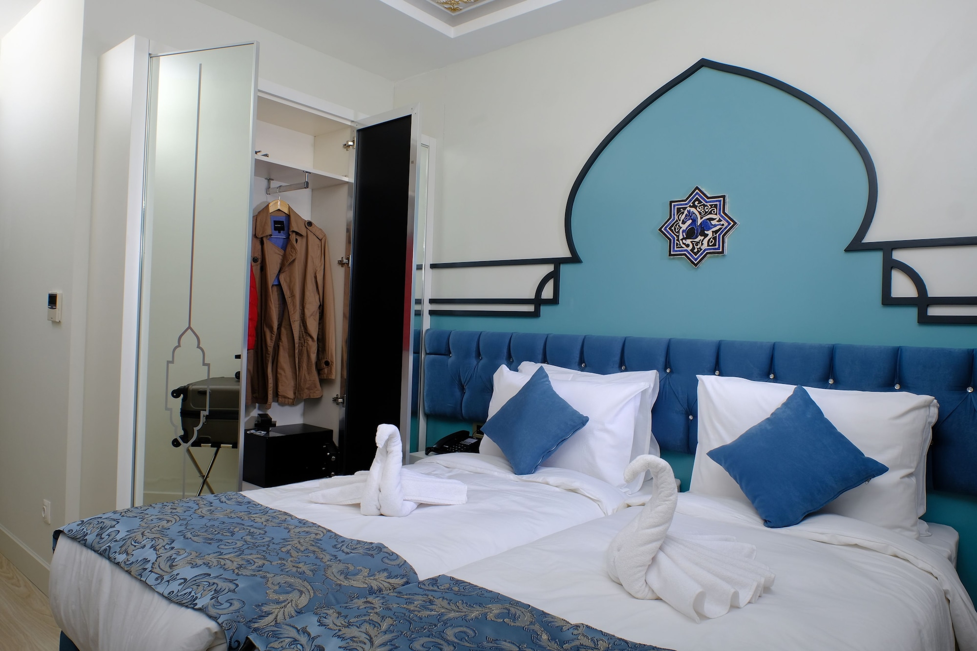 STANDARD, TWIN BEDS