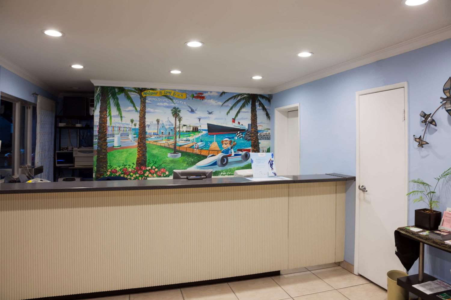 Lobby at Travelodge by Wyndham Long Beach Convention Center, LONG BEACH - CA