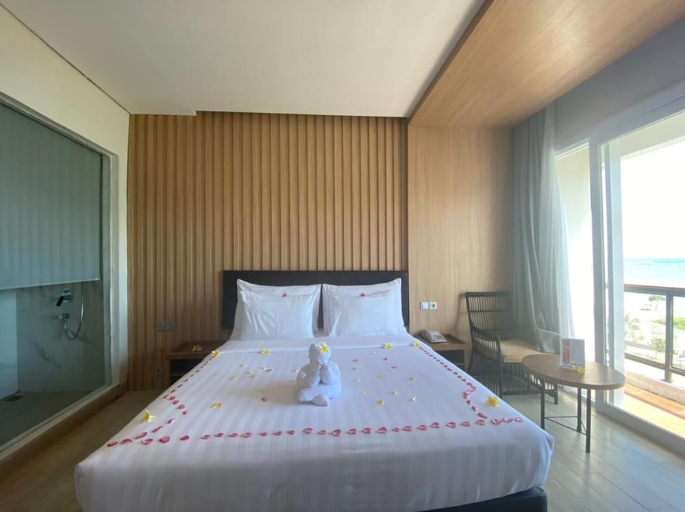 Raja Hotel Kuta Mandalika Resort & Convention 28/64