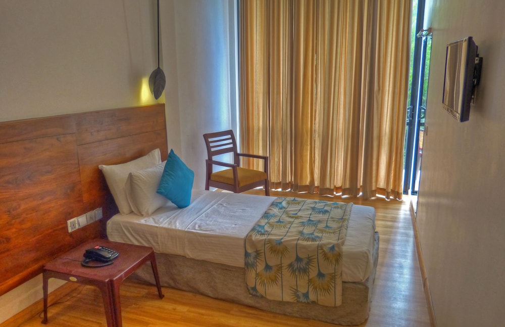 The Rain Tree Hotel 13/38