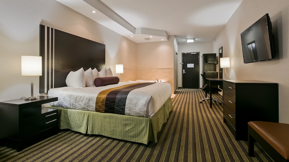 Best Western Plus Sherwood Park Inn and Suites 25/59