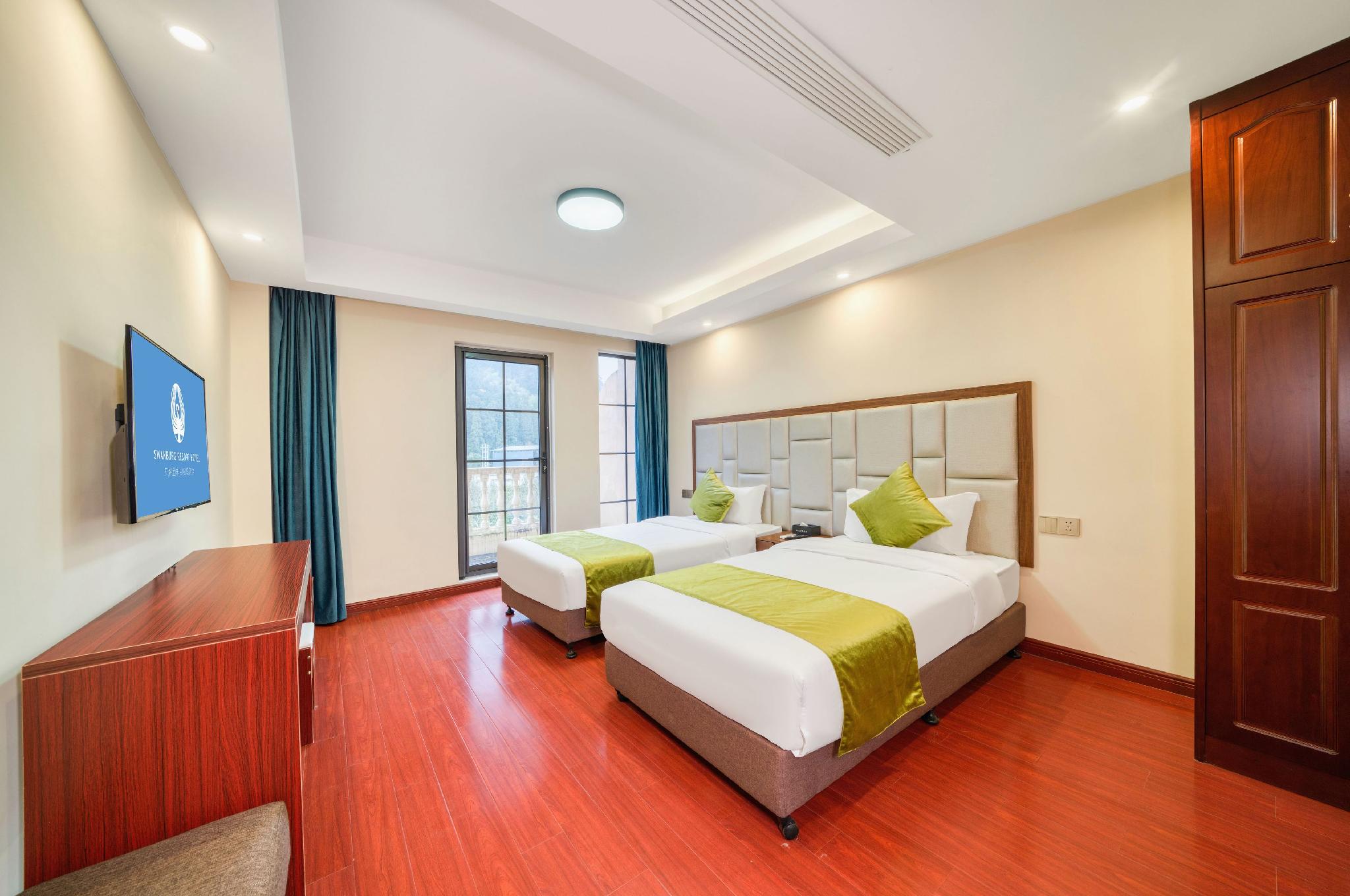 Swanburg Resort Hotel 5/22