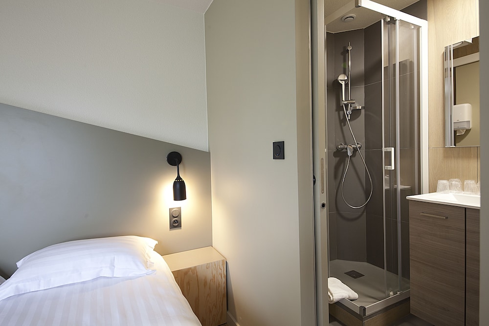 غرفة قياسية بسريرين منفصلين، Brit Hotel Arverne - Clermont Sud 3/4