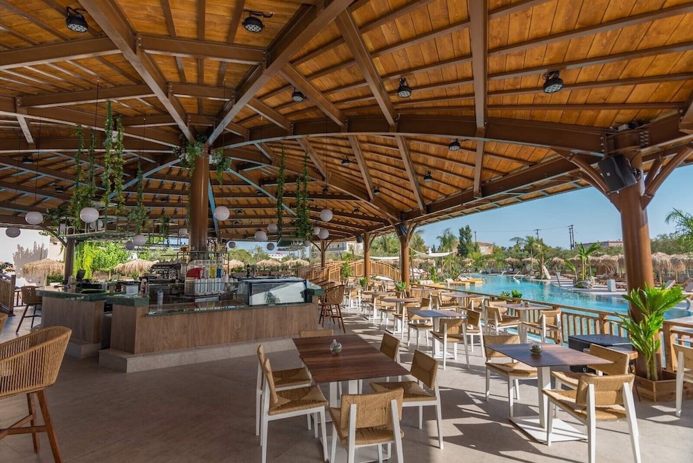 Letsos Hotel 57/75