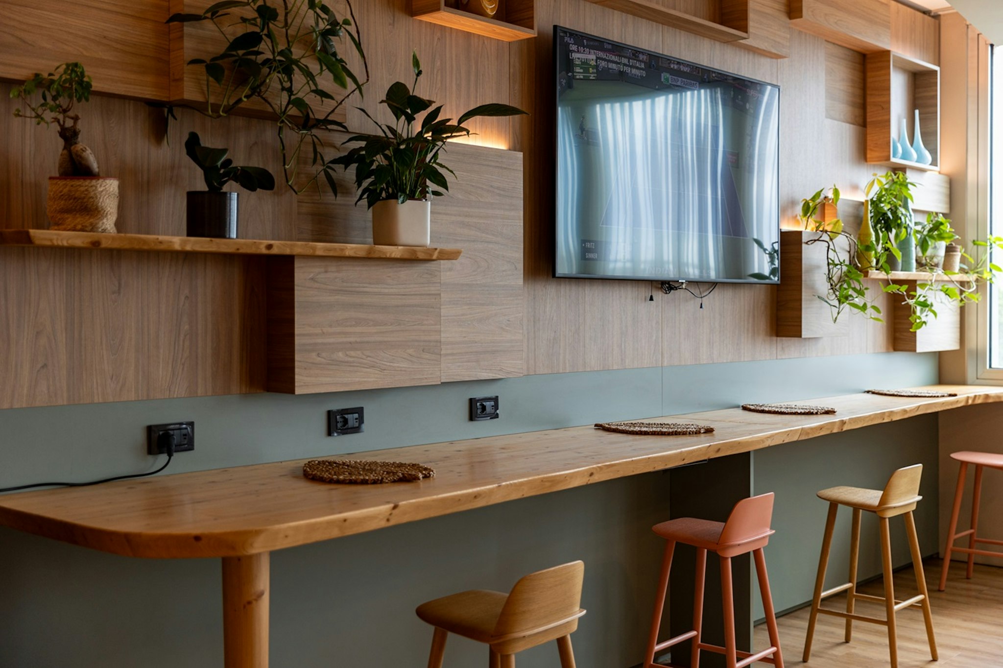 H2C HOTEL MILANOFIORI 35/50