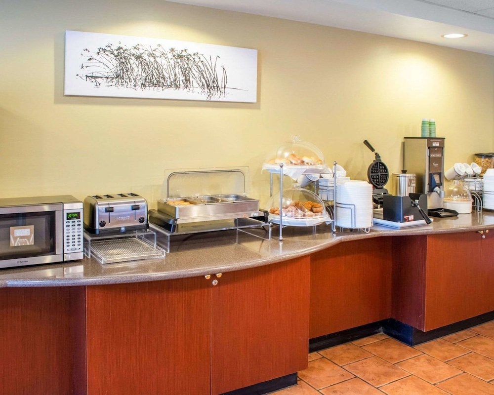 Wingate by Wyndham Dublin Near Claytor Lake State Park 27/38