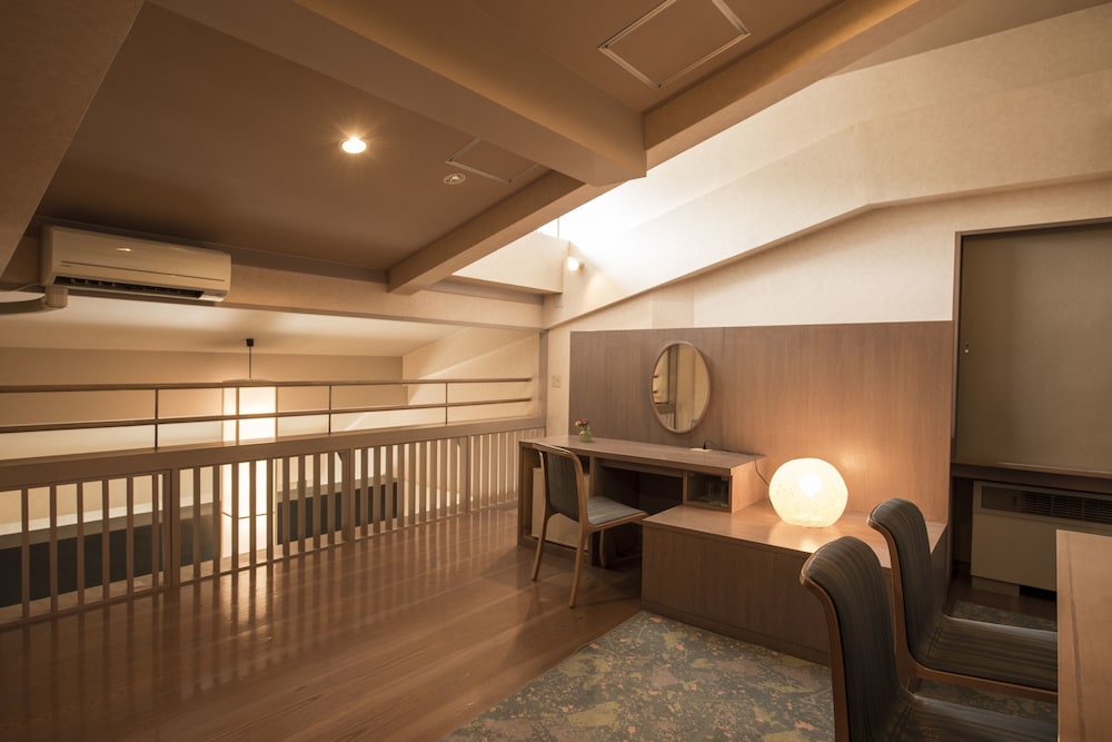Hotel Lucent Takamiya 26/43