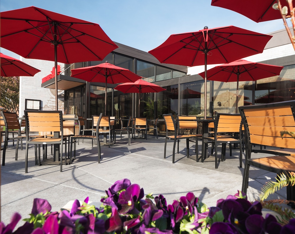 Delta Hotels Minneapolis Northeast 25/47