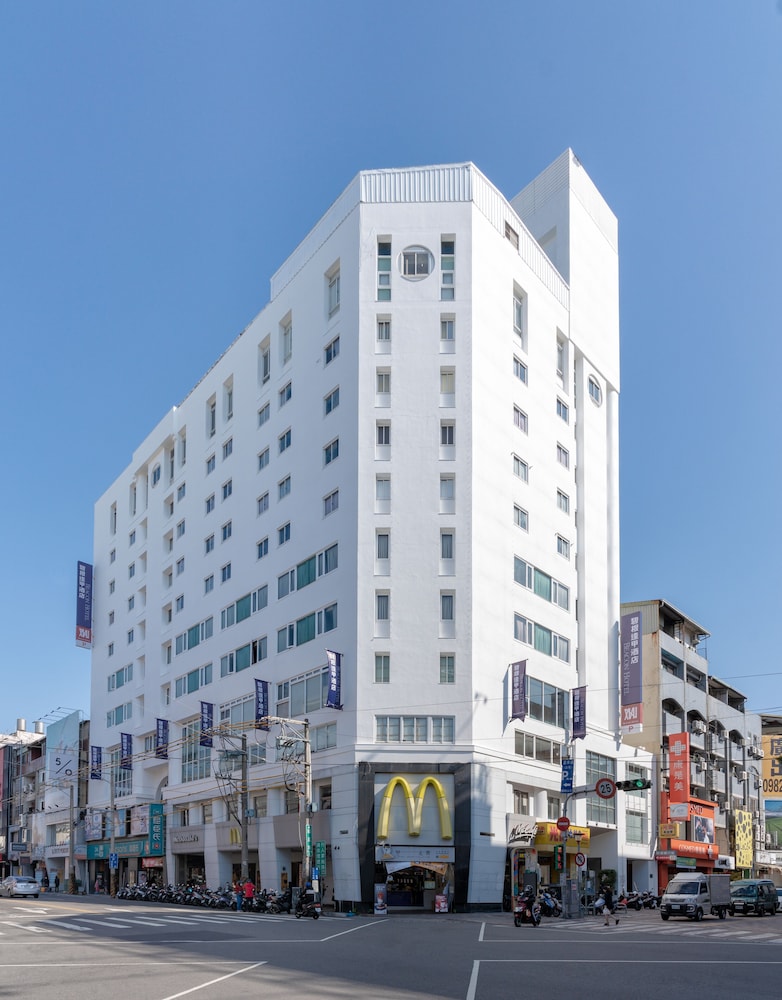 Beacon Hotel 4/69