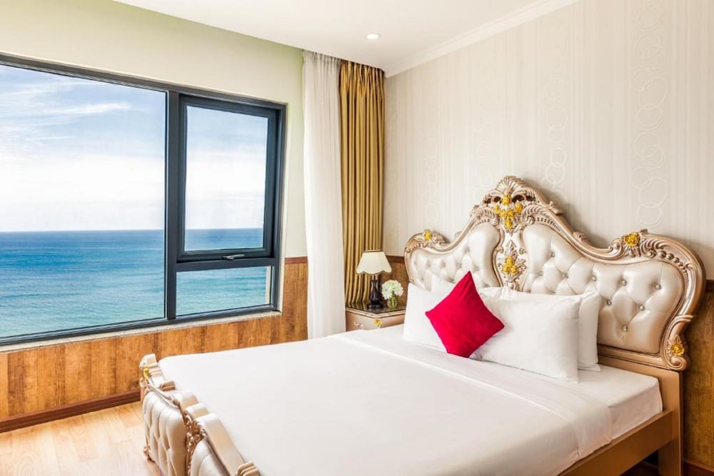 Serene Beach Hotel Danang 21/69