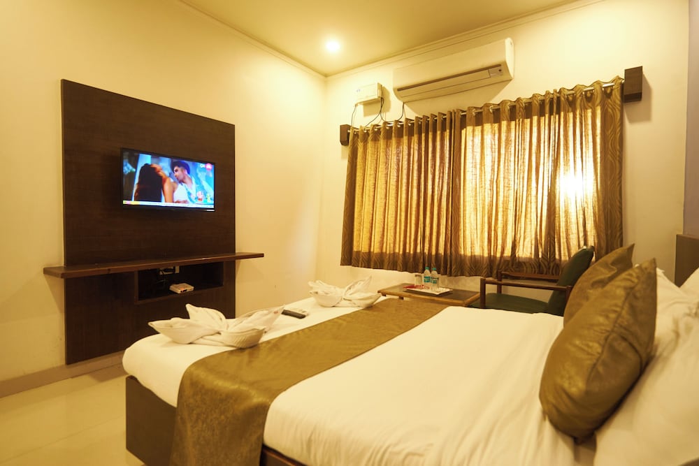 Hotel Pride Inn 16/24