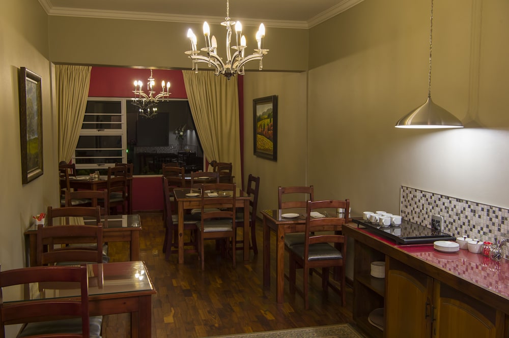 Bayswater Lodge 77/100