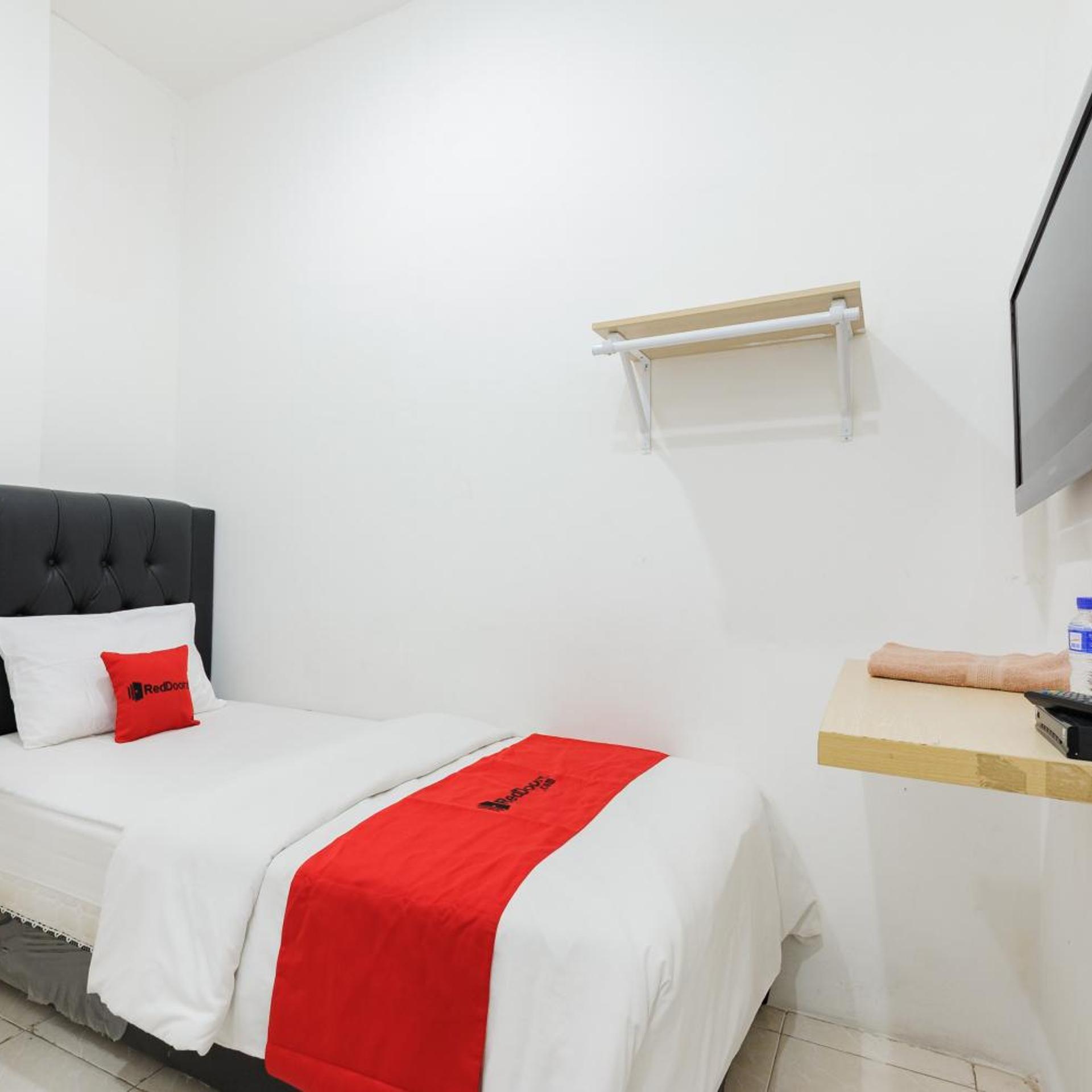 OYO 3929 8angau Mas 28/48