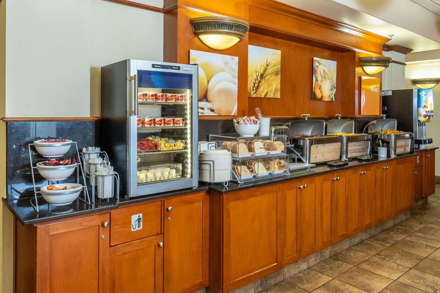 Comfort Inn & Suites Salmon Arm 5/26
