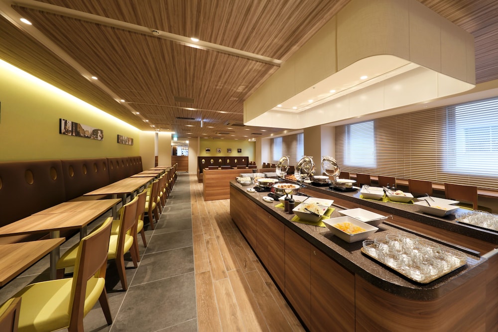 Keio Presso Inn Tokyo Station Yaesu 60/76