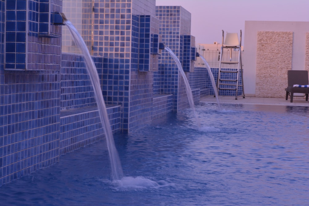 swimming pool spa