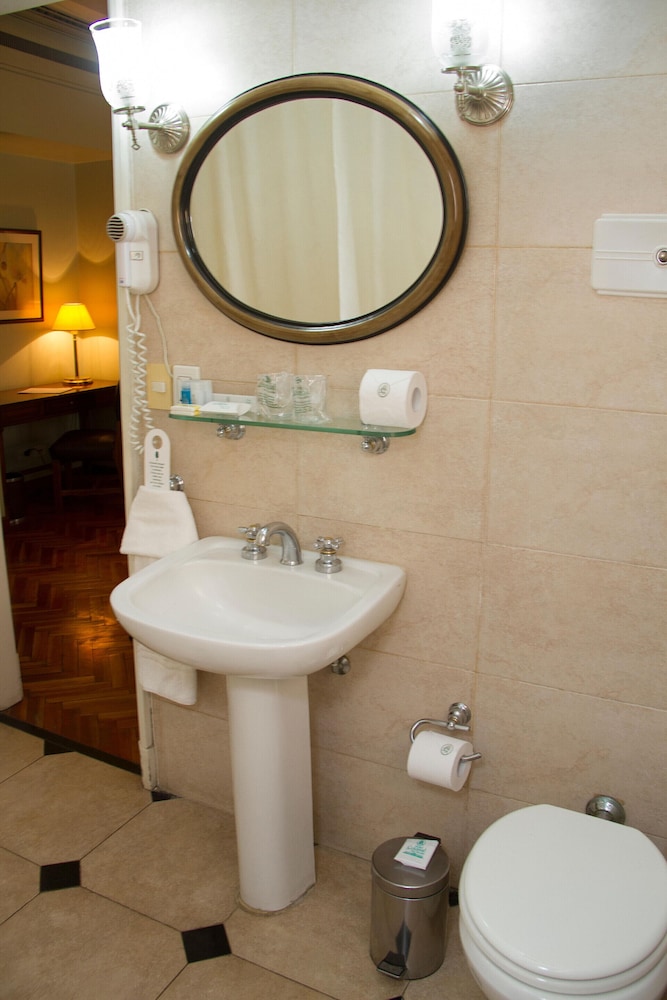 Hotel Colonial San Nicolas 42/48