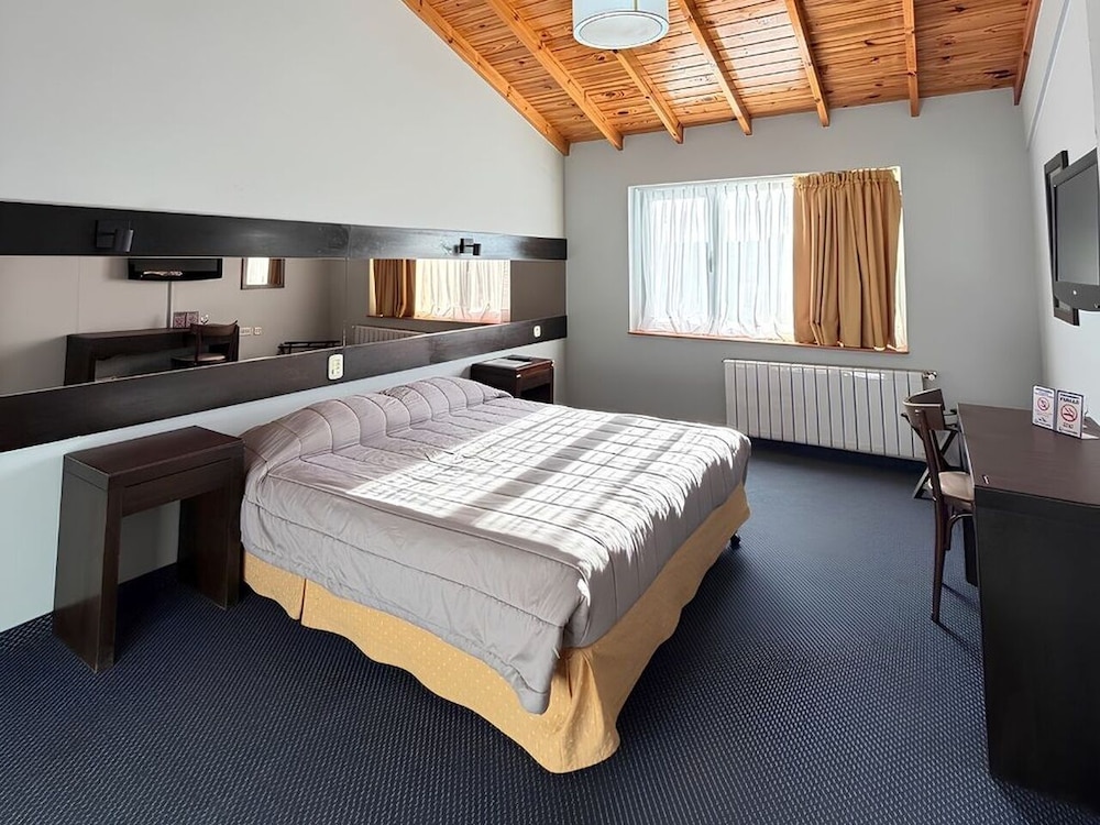 Marcopolo Suites Calafate 20/49