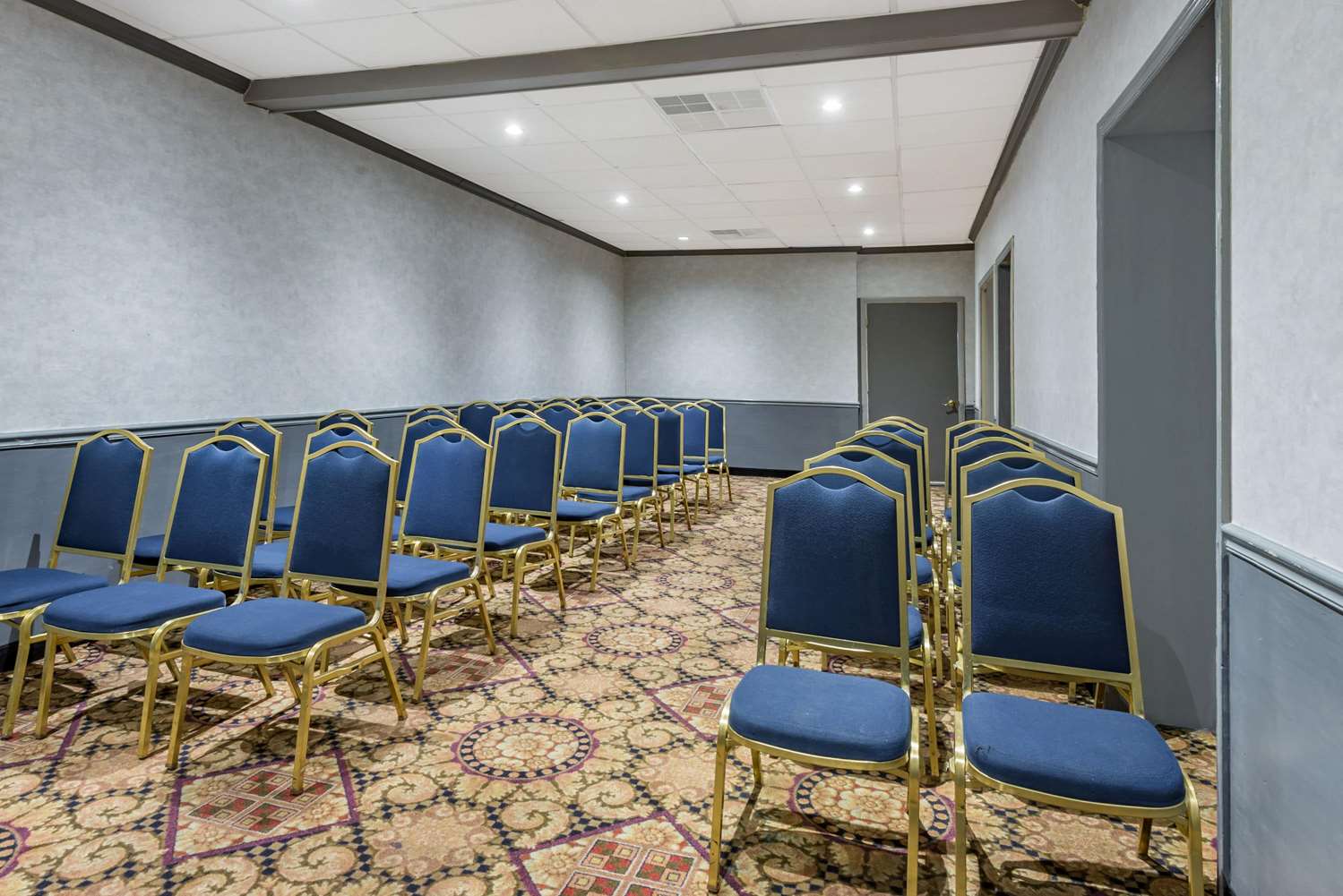 Ramada By Wyndham West Atlantic City 18/35