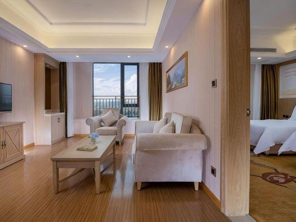 Vienna Hotel (North Square of Chengdu North Railway Station) 27/50