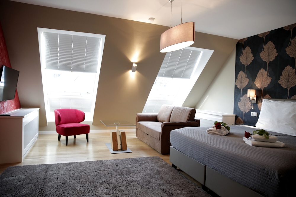 Kimi Apartments 20/50