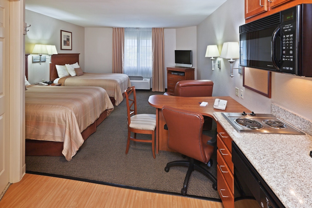 Candlewood Suites Wichita Falls At Maurine Street 37/45