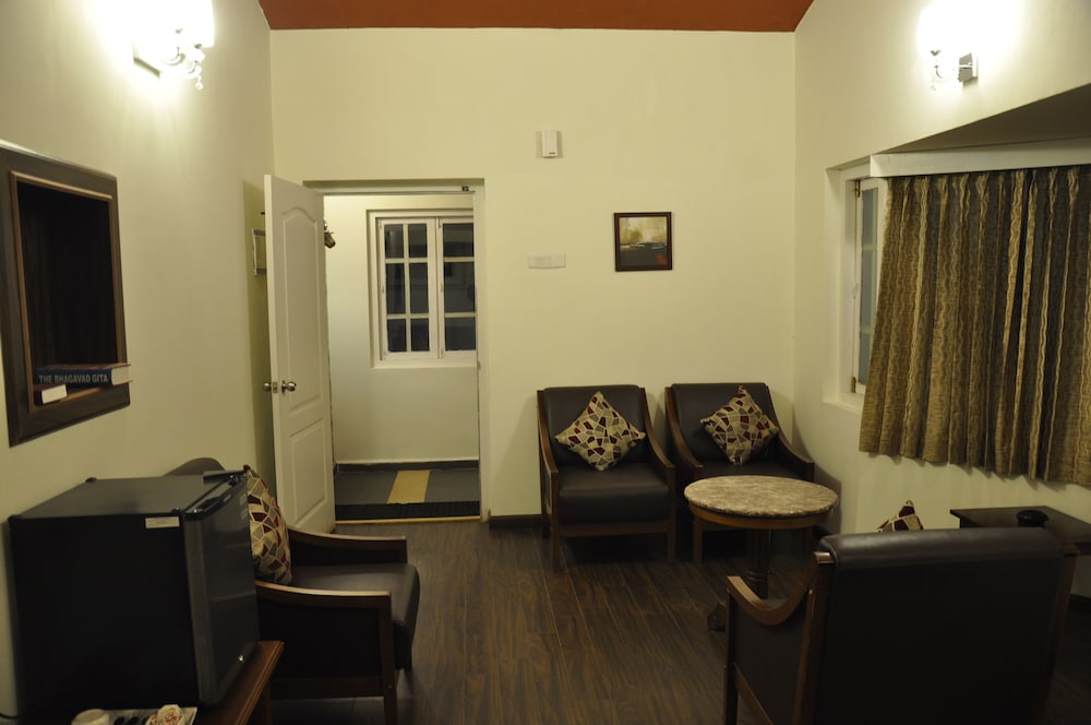 Sabol Holiday Resorts 11/30
