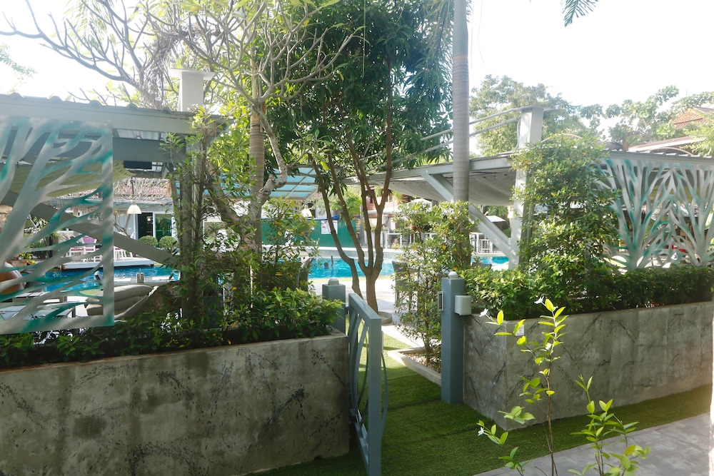 Momento Resort 70/78