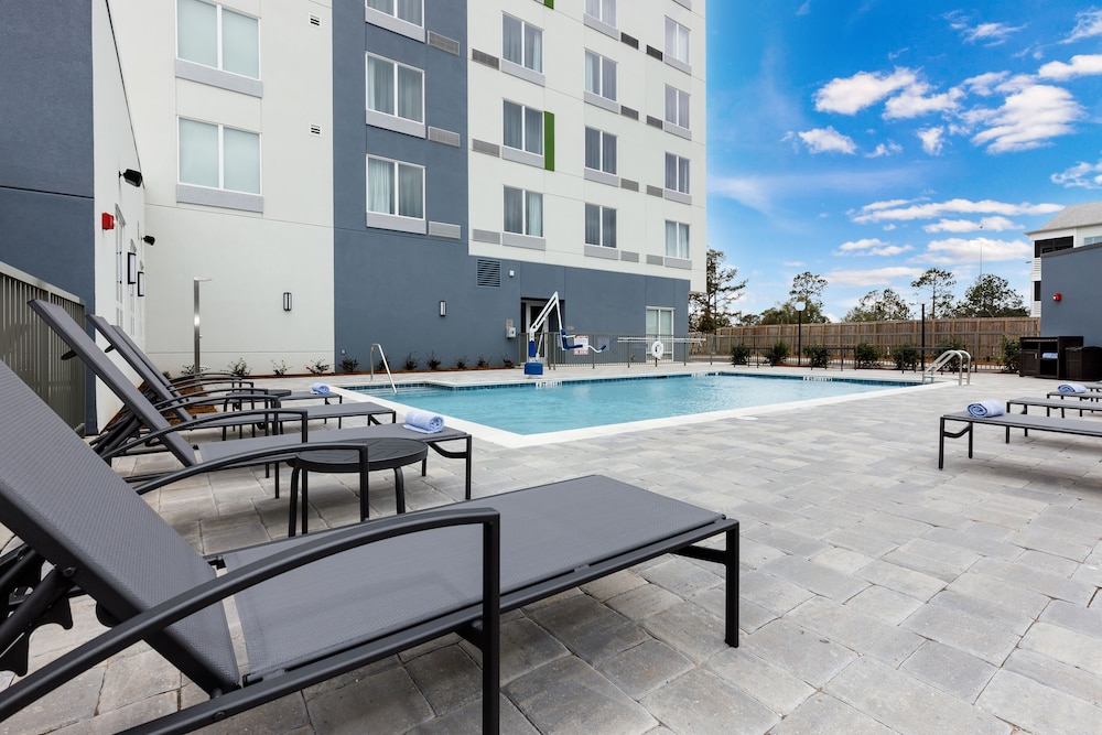 Courtyard by Marriott Pensacola West 27/44