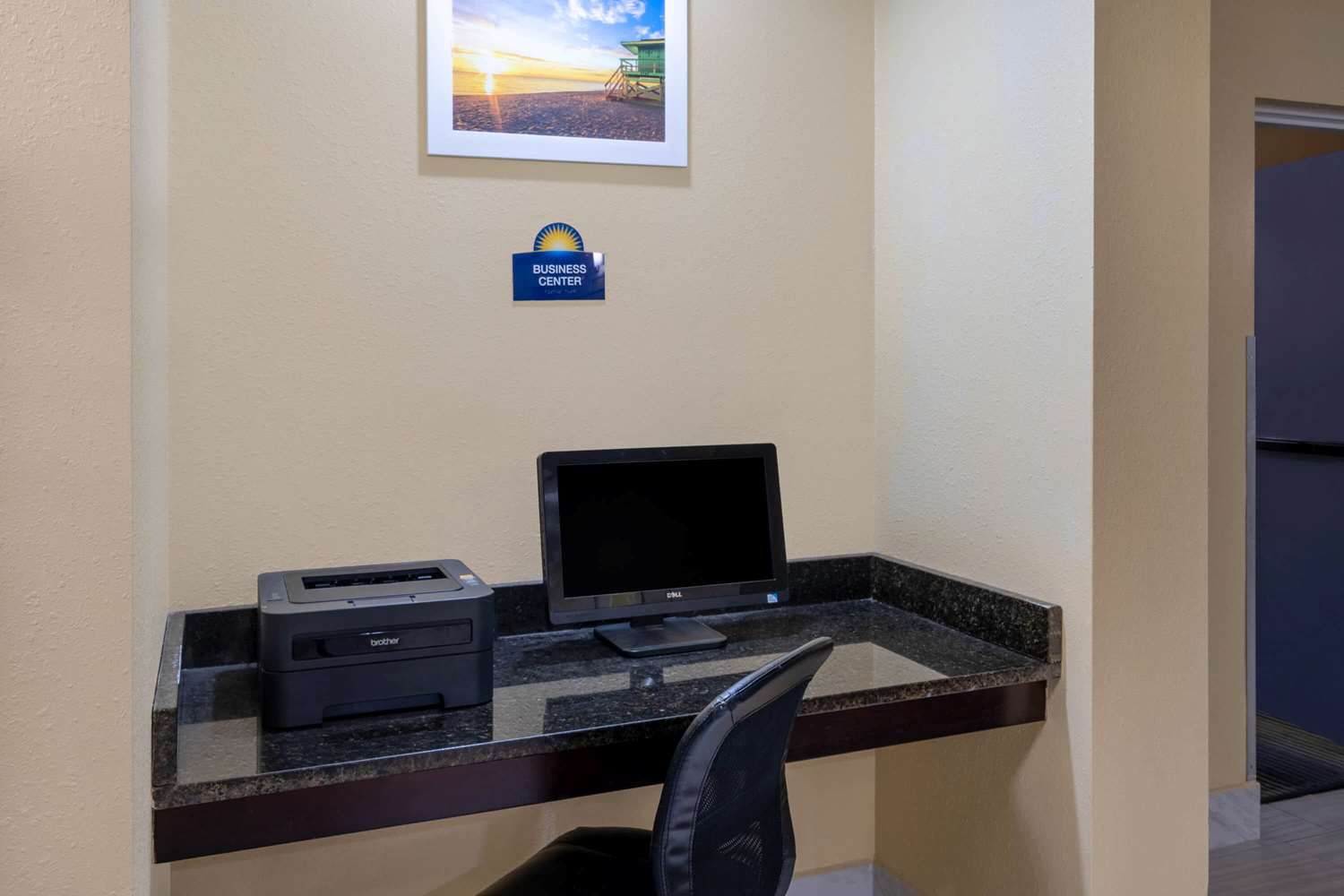 Days Inn by Wyndham Panama City 3/7