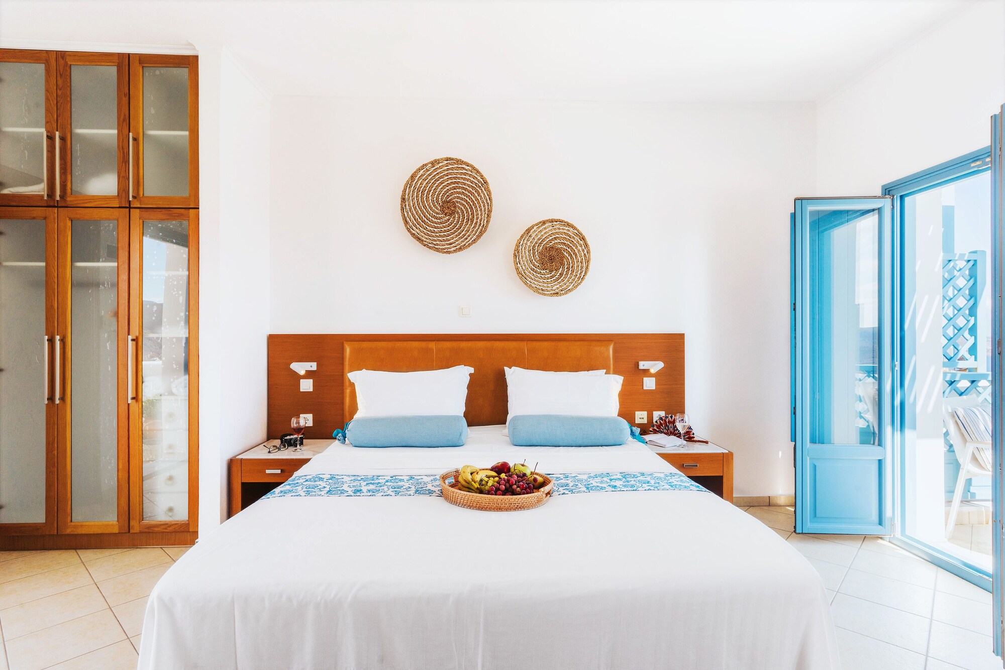 Corona, Apartment, King Bed, Sofa