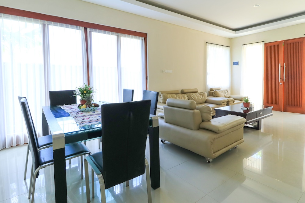 Royal Majesty Villas 45/71