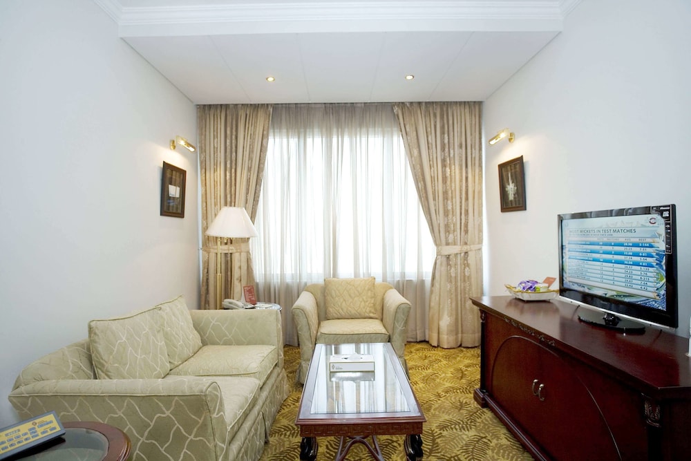 Hotel Sarina 59/77