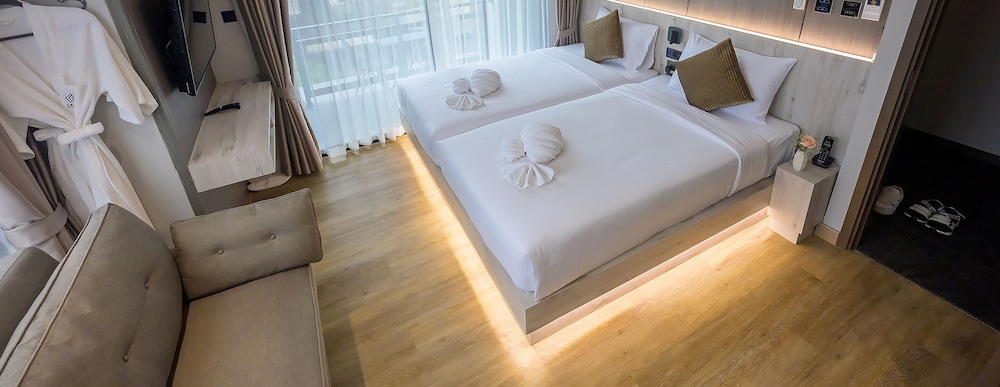 PREMIER, TWIN BEDS