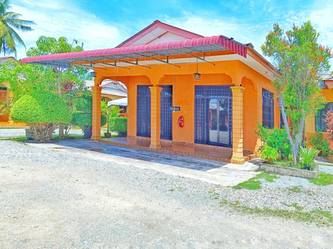 Chalet Yunie Marang by RVH 1/10