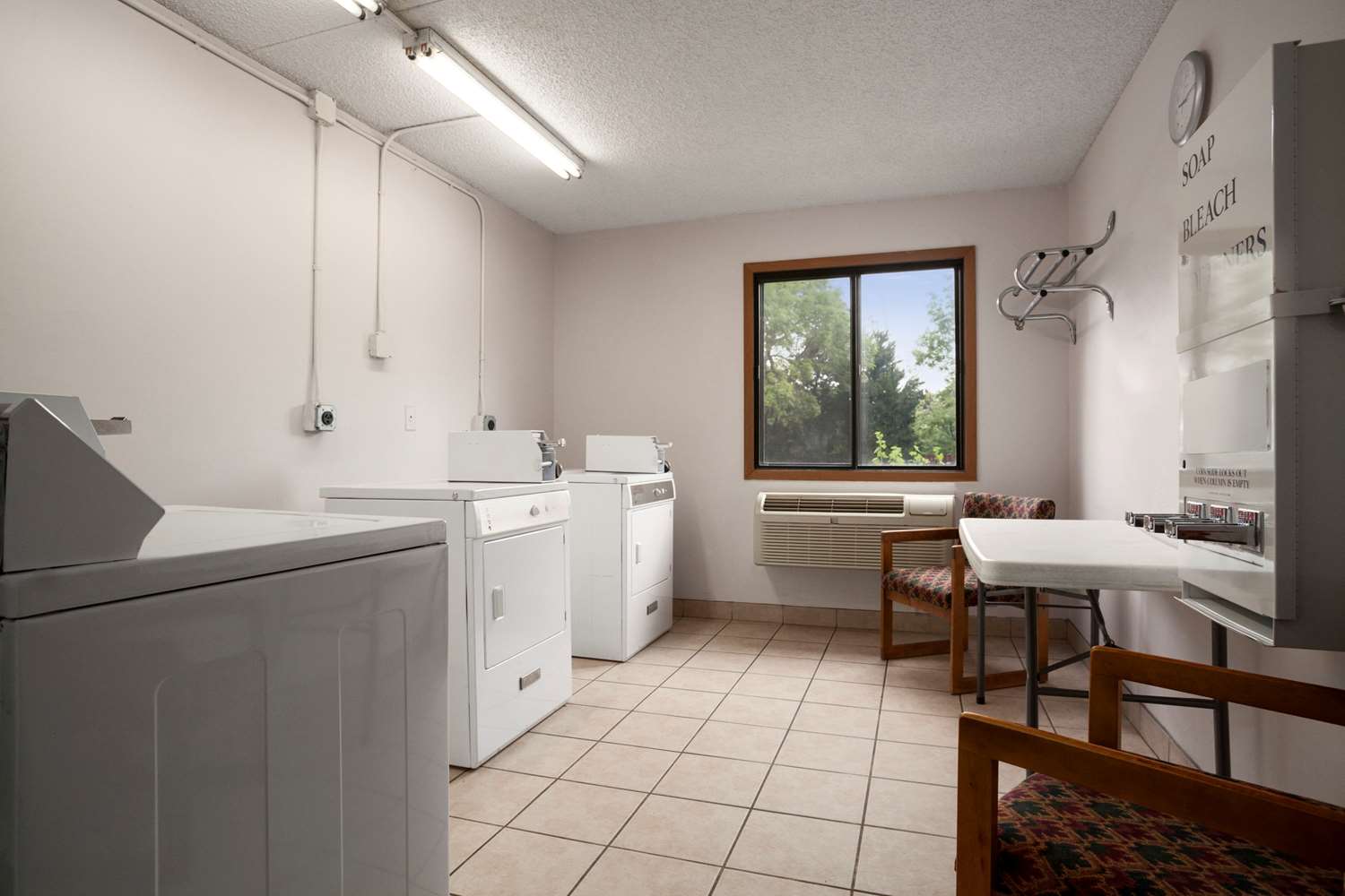 Super 8 by Wyndham Westminster Denver North 8/21