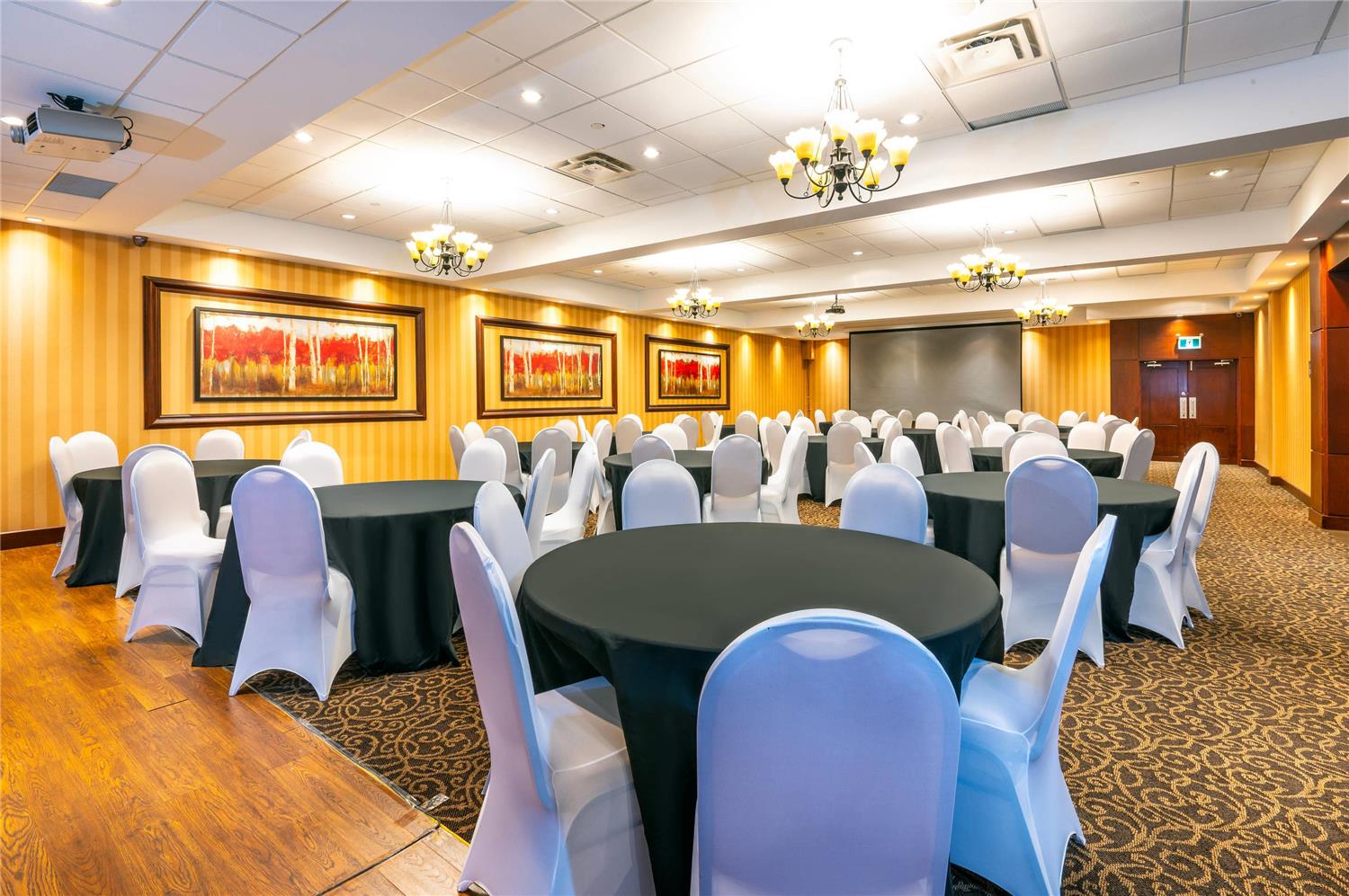 Comfort Inn and Conference Centre Toronto Airport 22/26