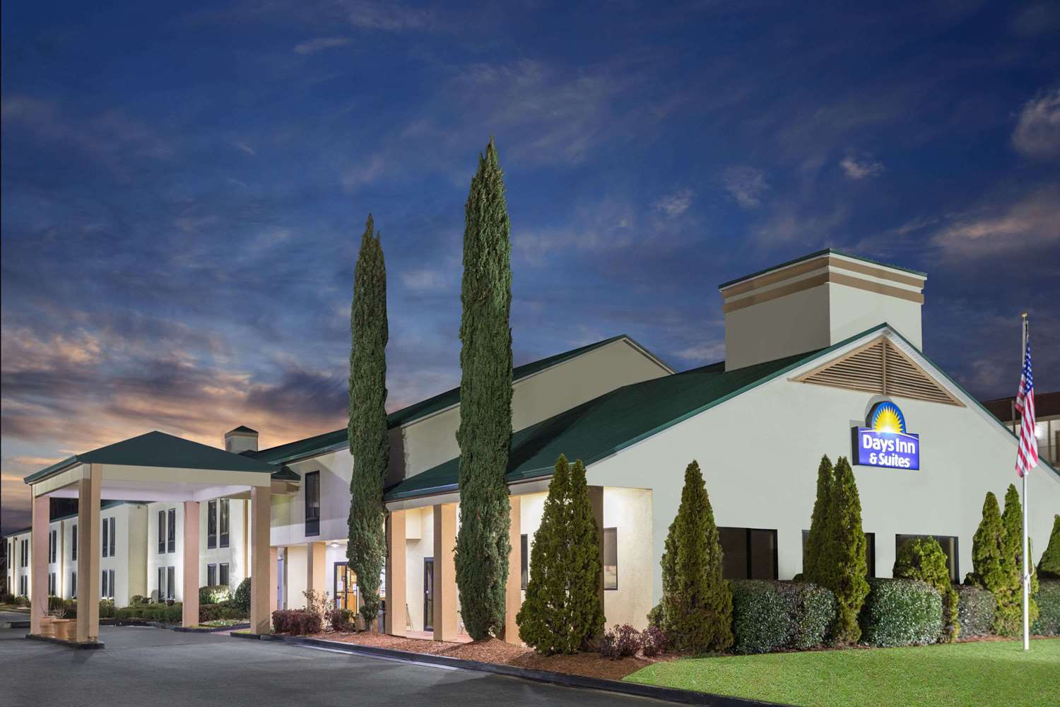 Days Inn & Suites by Wyndham Peachtree Corners/Norcross 2/22