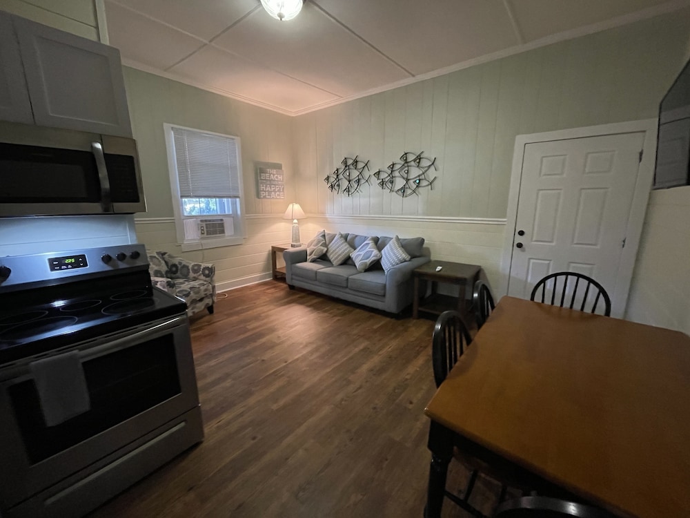 Blackbeard's Lodge 15/50