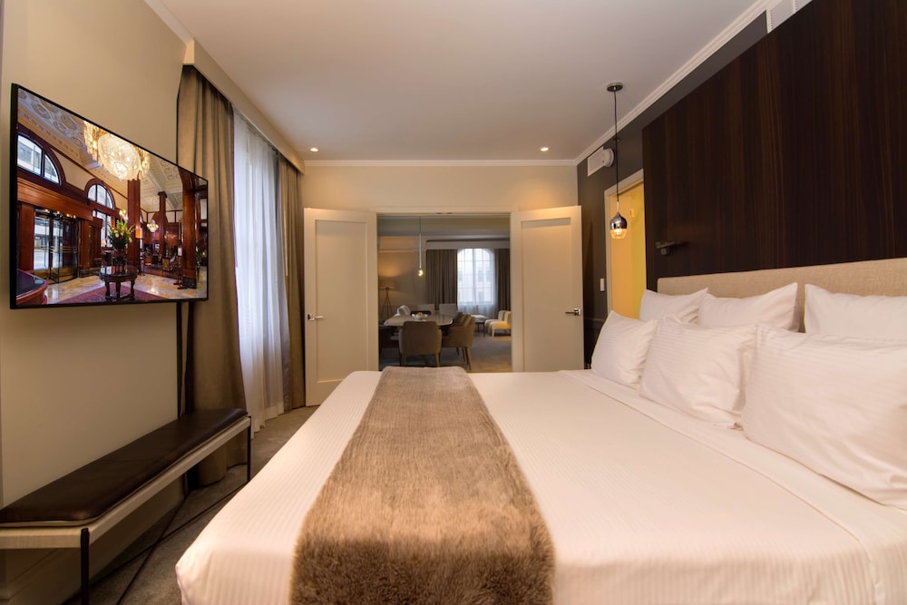 The Benson Portland, Curio Collection by Hilton 21/72
